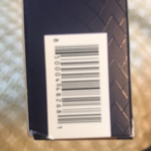 Lip pencil and sharpener - Picture 3 of 3